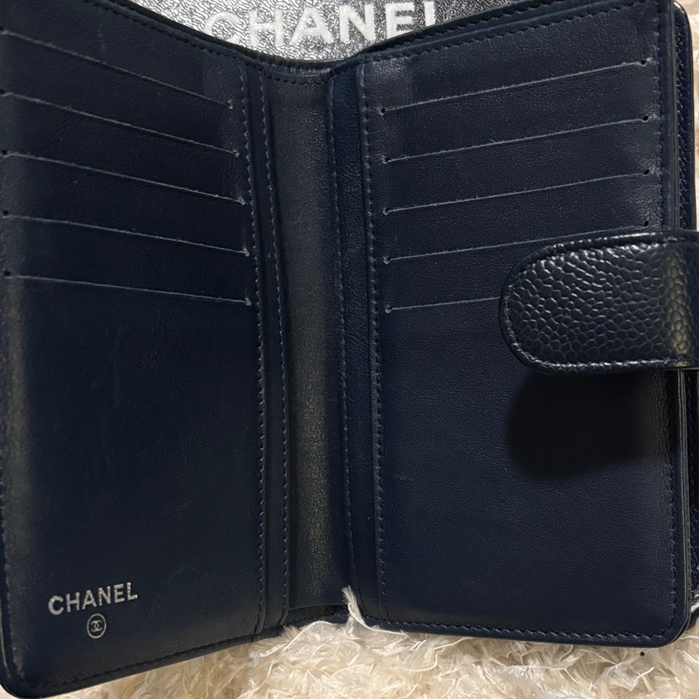 CHANEL Dark Blue CC Caviar Leather Wallet - Picture 9 of 16